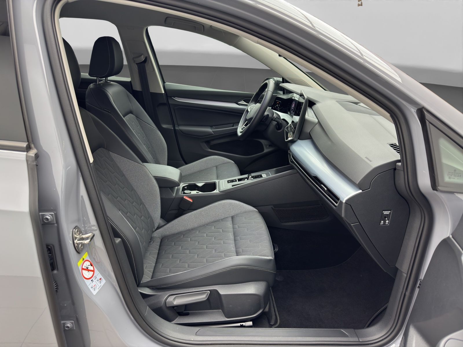 Volkswagen Golf Variant 1.5 TSI DSG ENERGY LM17 NAVI KAMER foto 4