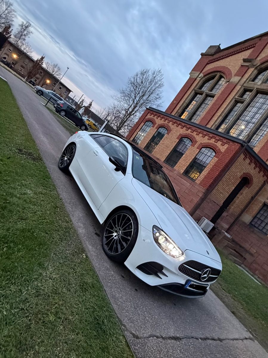 MERCEDES-BENZ E 220 d 4MATIC Autom. -