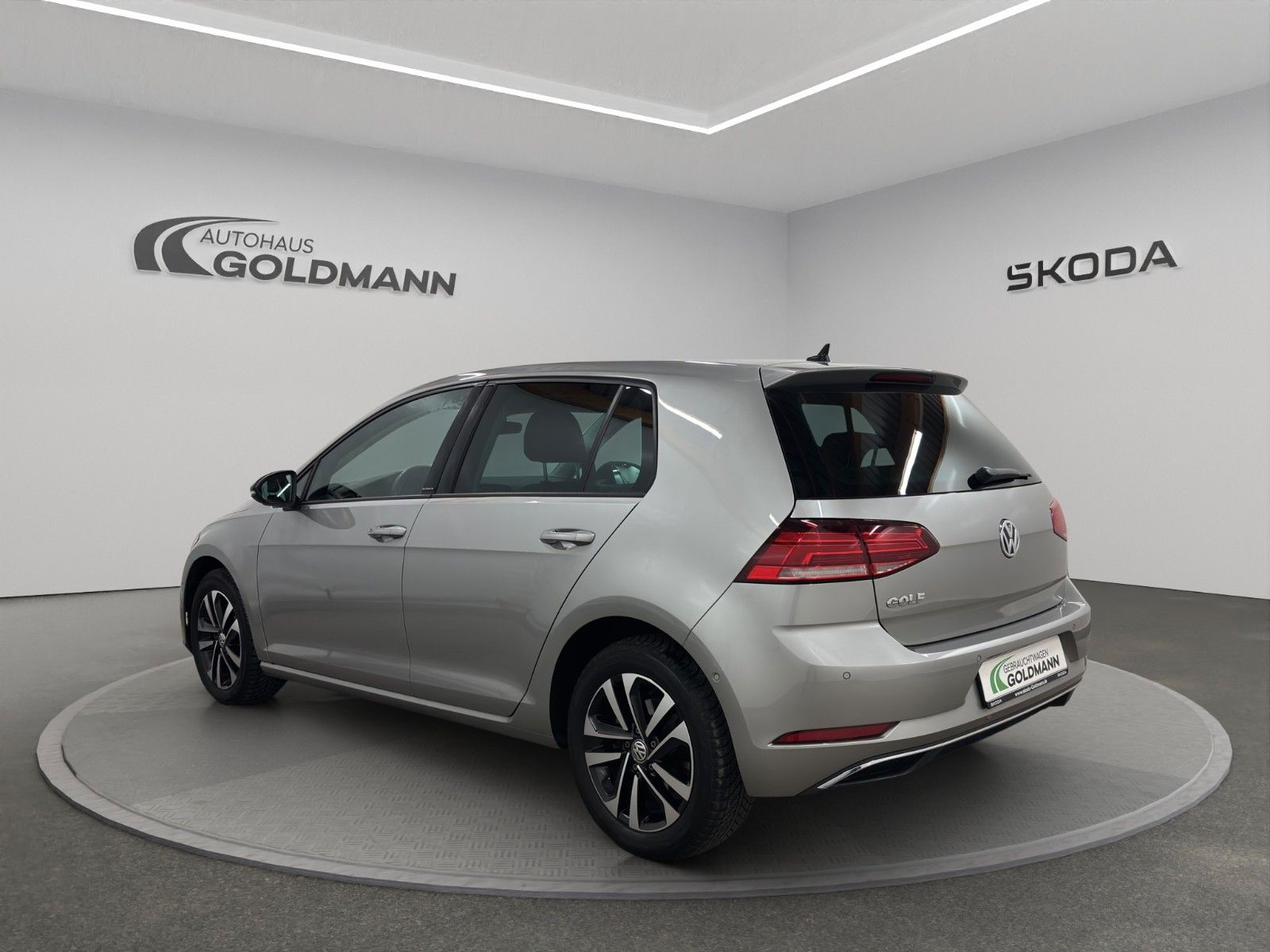 Fahrzeugabbildung Volkswagen Golf VII Lim. 1.5 TSI DSG IQ.DRIVE Start-Stopp