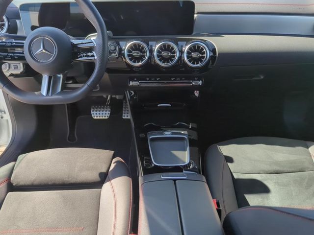CLA 200 Coupé AMG-LINE NAVI-Premium LED KEYLESS