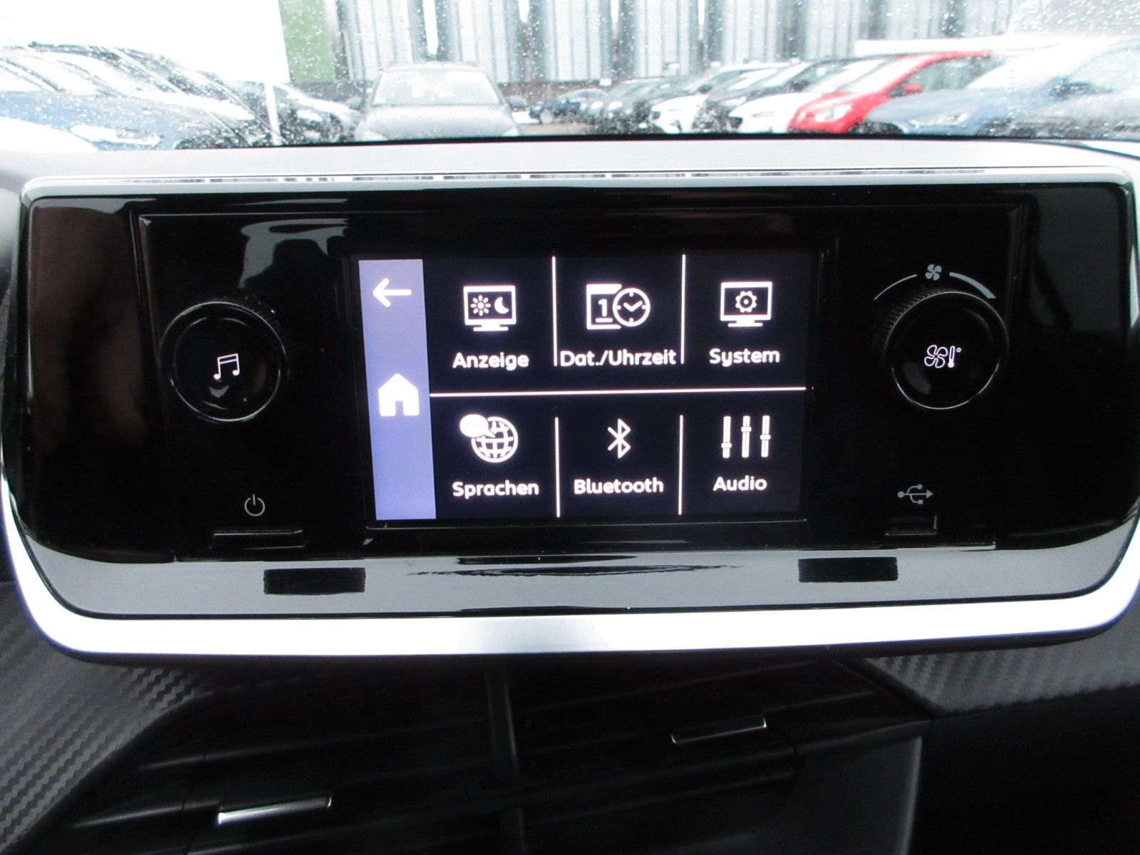 Fahrzeugabbildung Peugeot 208 1.2 Like KLIMA/TEMPOMAT/SPURASSISTENT