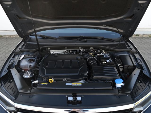 Passat Variant 2.0 TDI DSG Elegance AHK/MATRIX/N