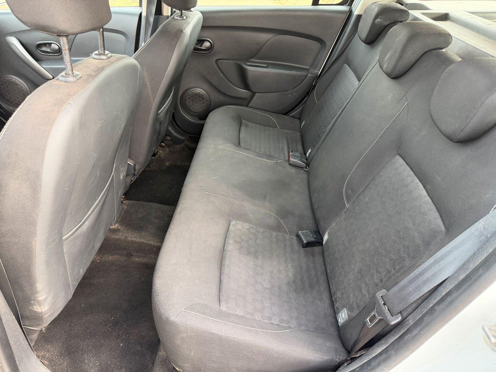 Dacia Logan 2015 — photo 11