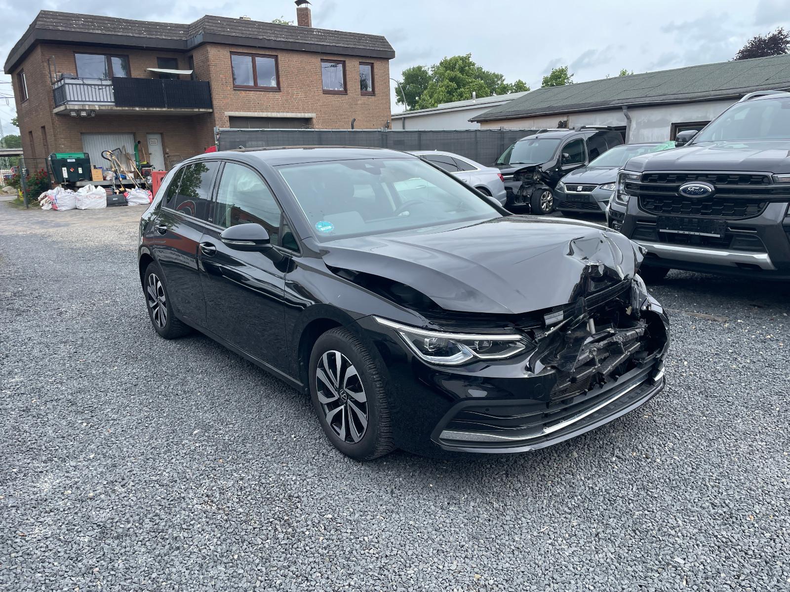 Volkswagen Golf VIII Lim. Active