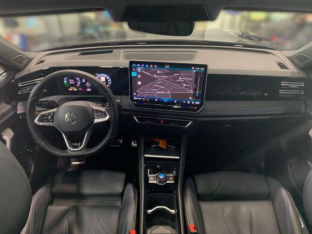 Tiguan 1.5 eTSI DSG R LINE IQ.LIGHT+AHK+HUD+PANO