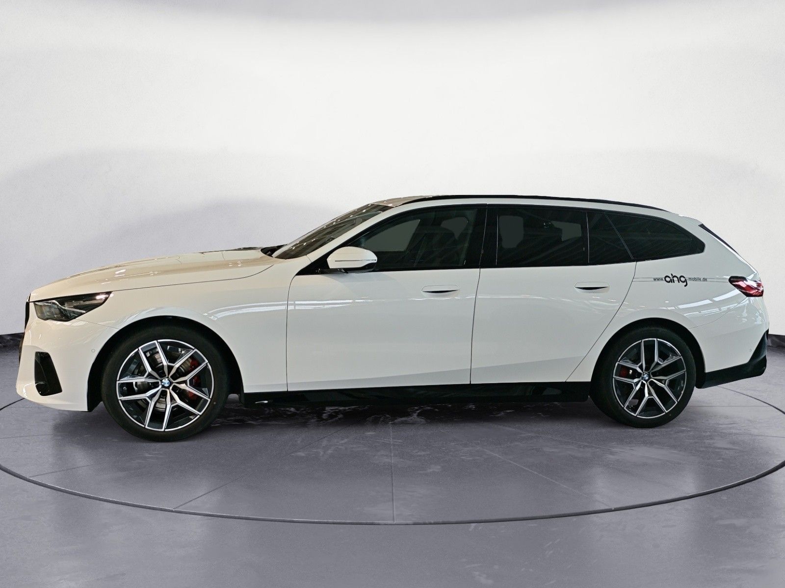 BMW 520d xDrive Touring M Sport AHK Head UP Navigati imagem 3