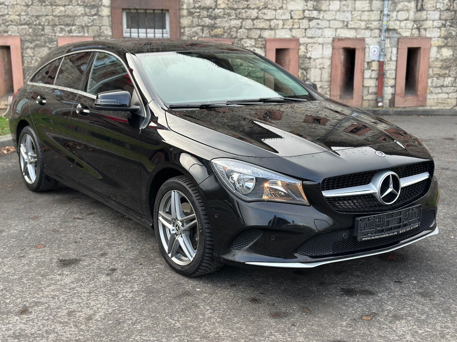 Fahrzeugabbildung Mercedes-Benz CLA 200 d SHOOTING BRAKE BUSINESS*AUTOM+NAVI*