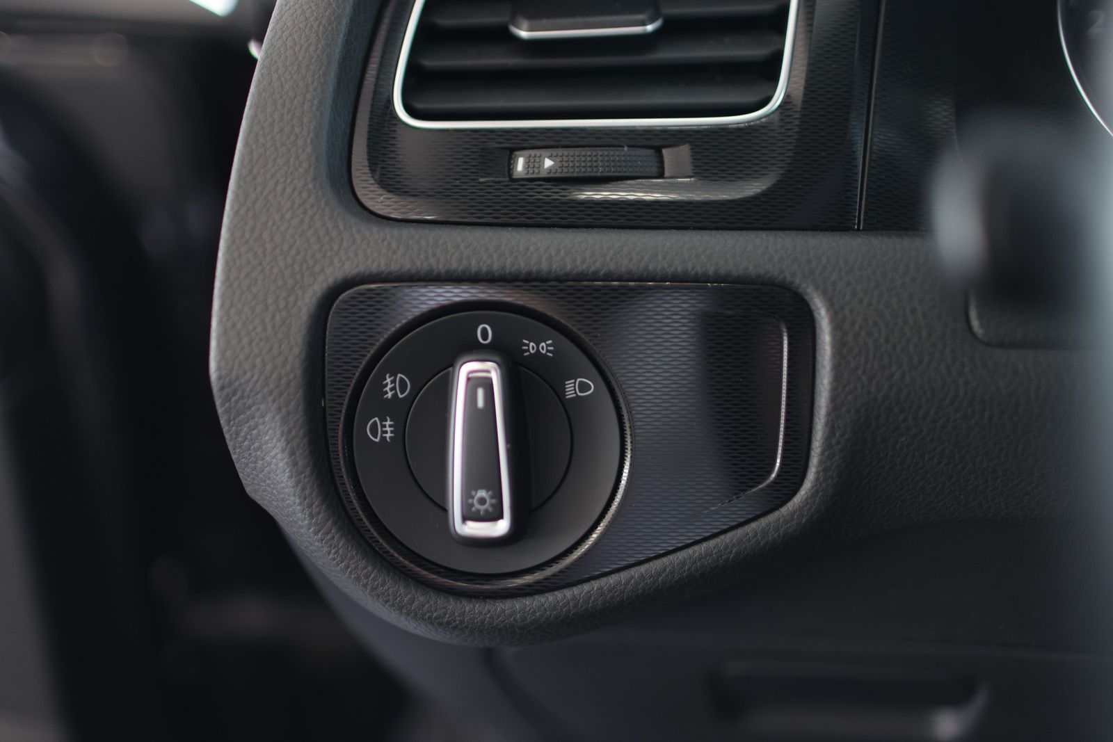 Volkswagen Golf VII 2,0 GTI BMT SCHALTER / 2. BESITZ foto 17