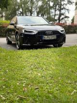Audi A4 35 TDI S tronic S line Avant S line. 70tsd km - Audi A4 Kombi 7tdi mit Diesel-Antrieb