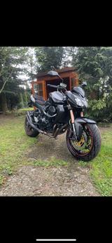 Kawasaki Z750R Black Edition mit Zubehör - KAWASAKI 750 R