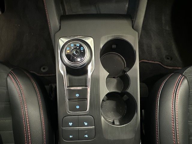 Fahrzeugabbildung Ford Kuga Plug-In Hybrid ST-Line X WINTERPAKET II, Fa