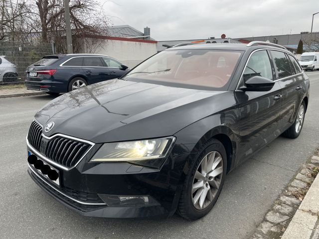 Skoda Style-AUTOM-BI-XENON-RADAR SPURHALT ASS-MEMORY