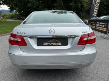 Mercedes E 220 - 6