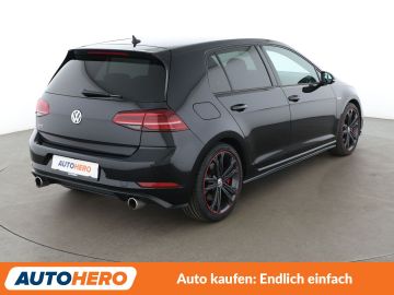 Volkswagen Golf - 6