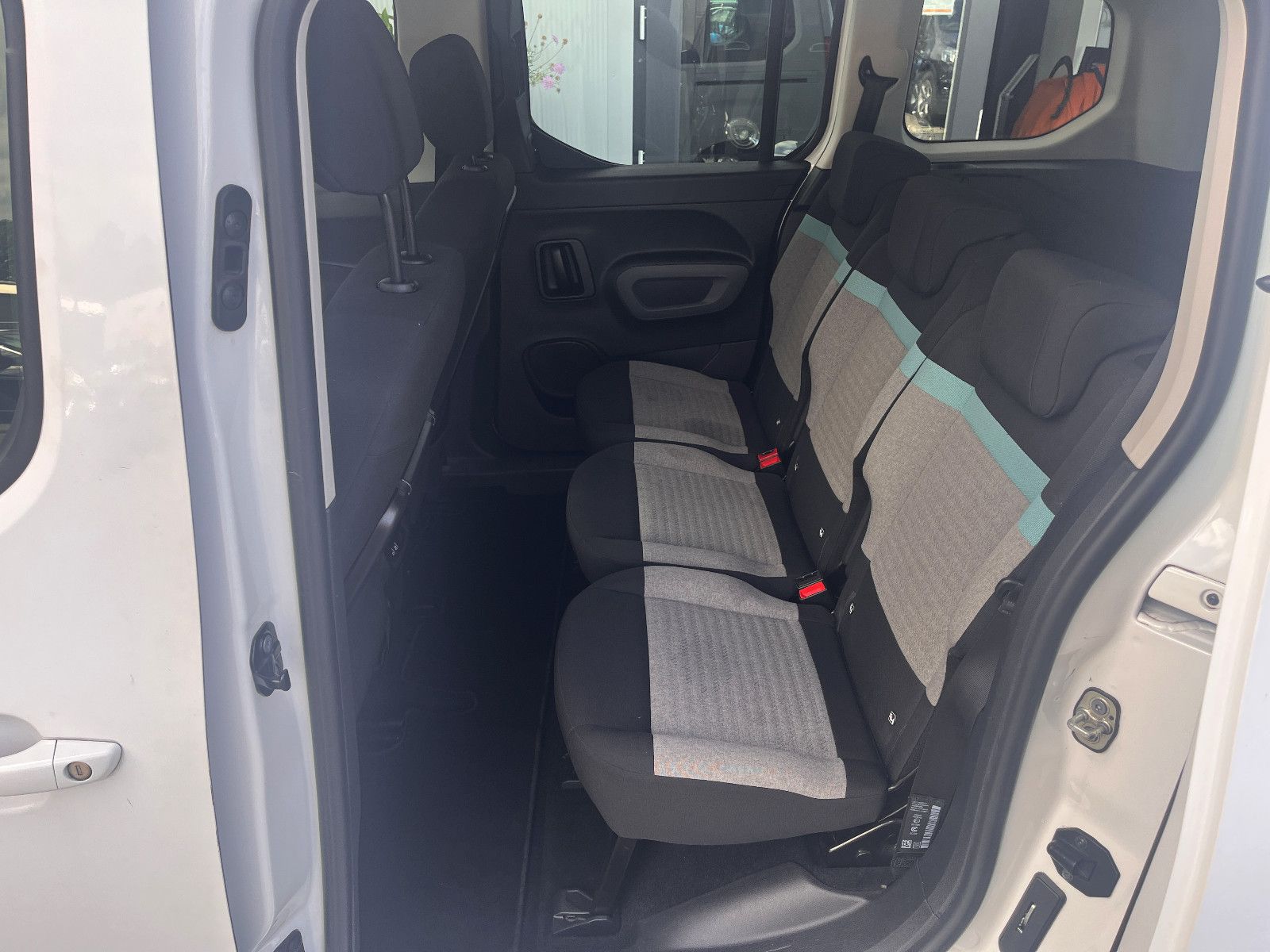 Fahrzeugabbildung Citroën Berlingo Feel M 1.5 Automatik