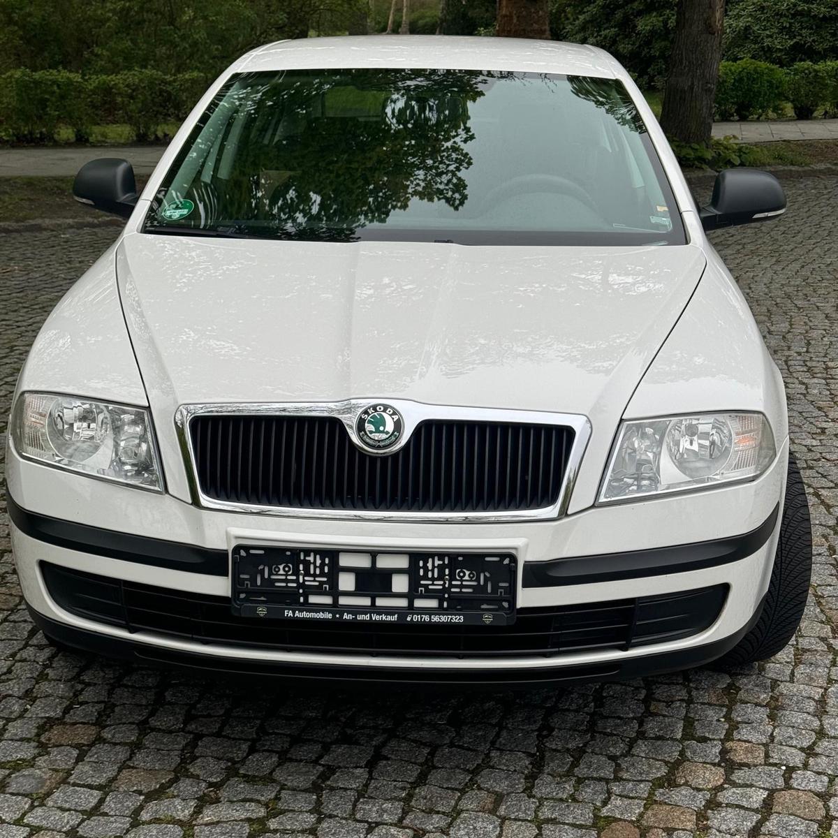 Skoda Octavia 1.6 MPI Active Klima for free