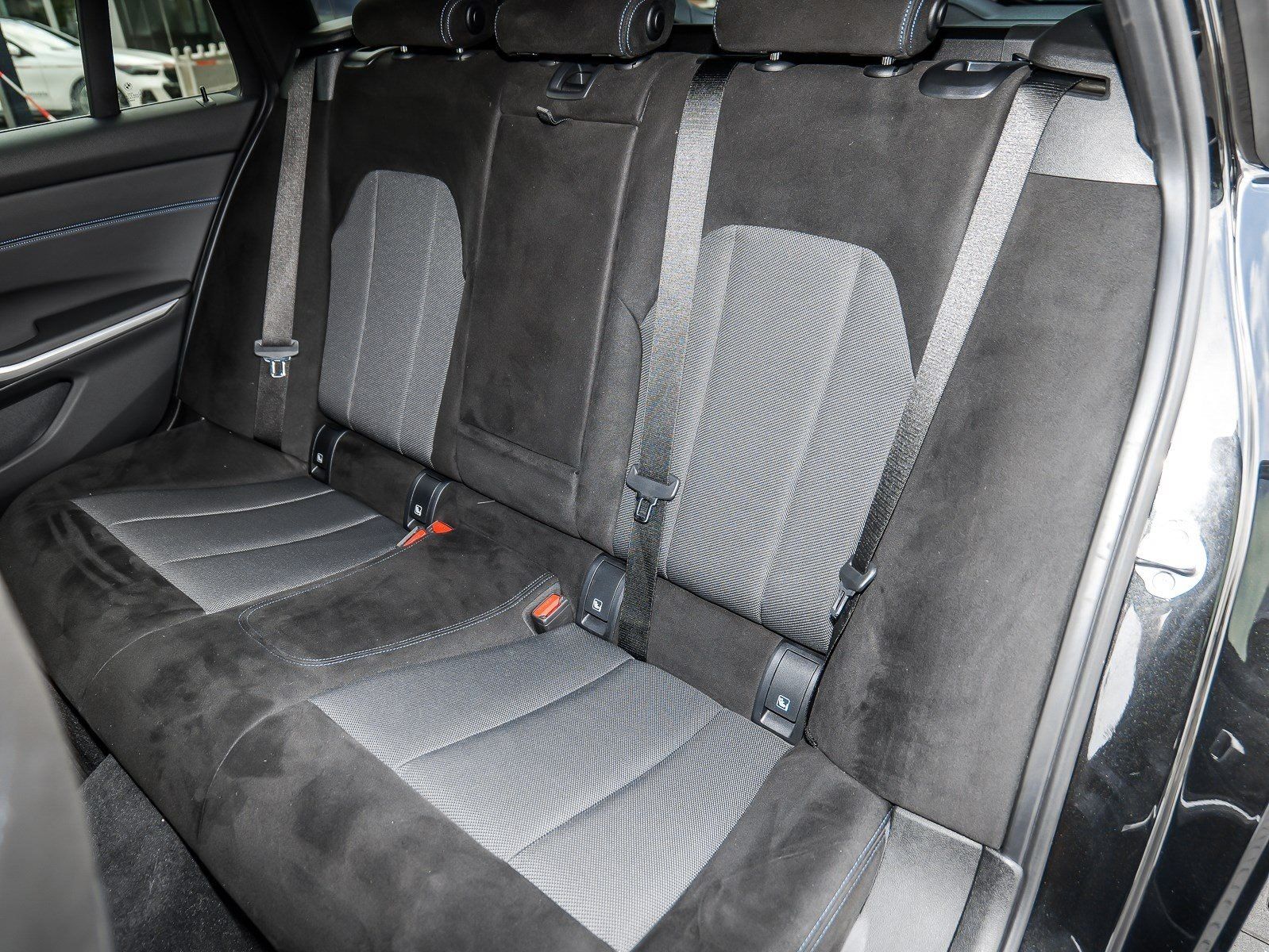 BMW 320 - Bild 17