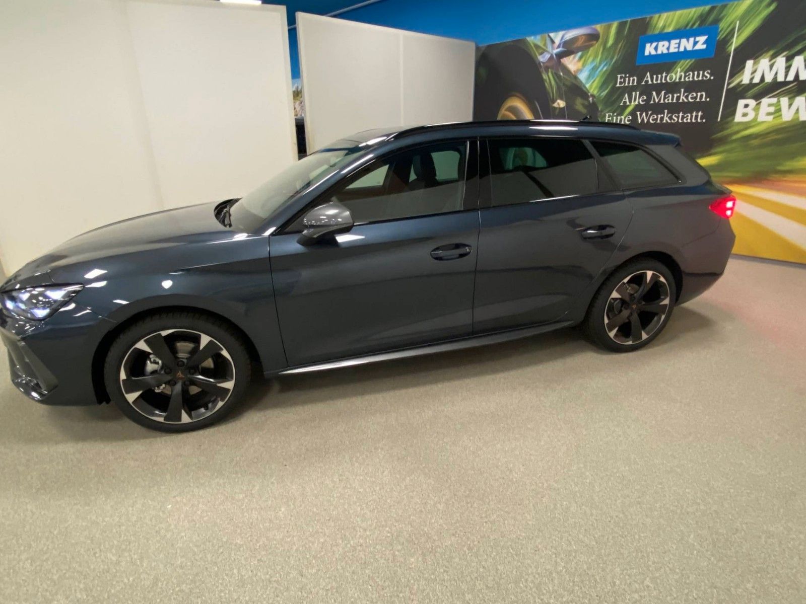 Fahrzeugabbildung CUPRA Leon ST 1.5 eTSI DSG FACELIFT MHEV+5 J. GARANTIE