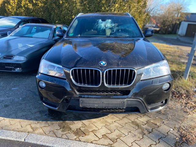 BMW X3 xDrive 20 d*Bi-Xenon*Navi*PDC*