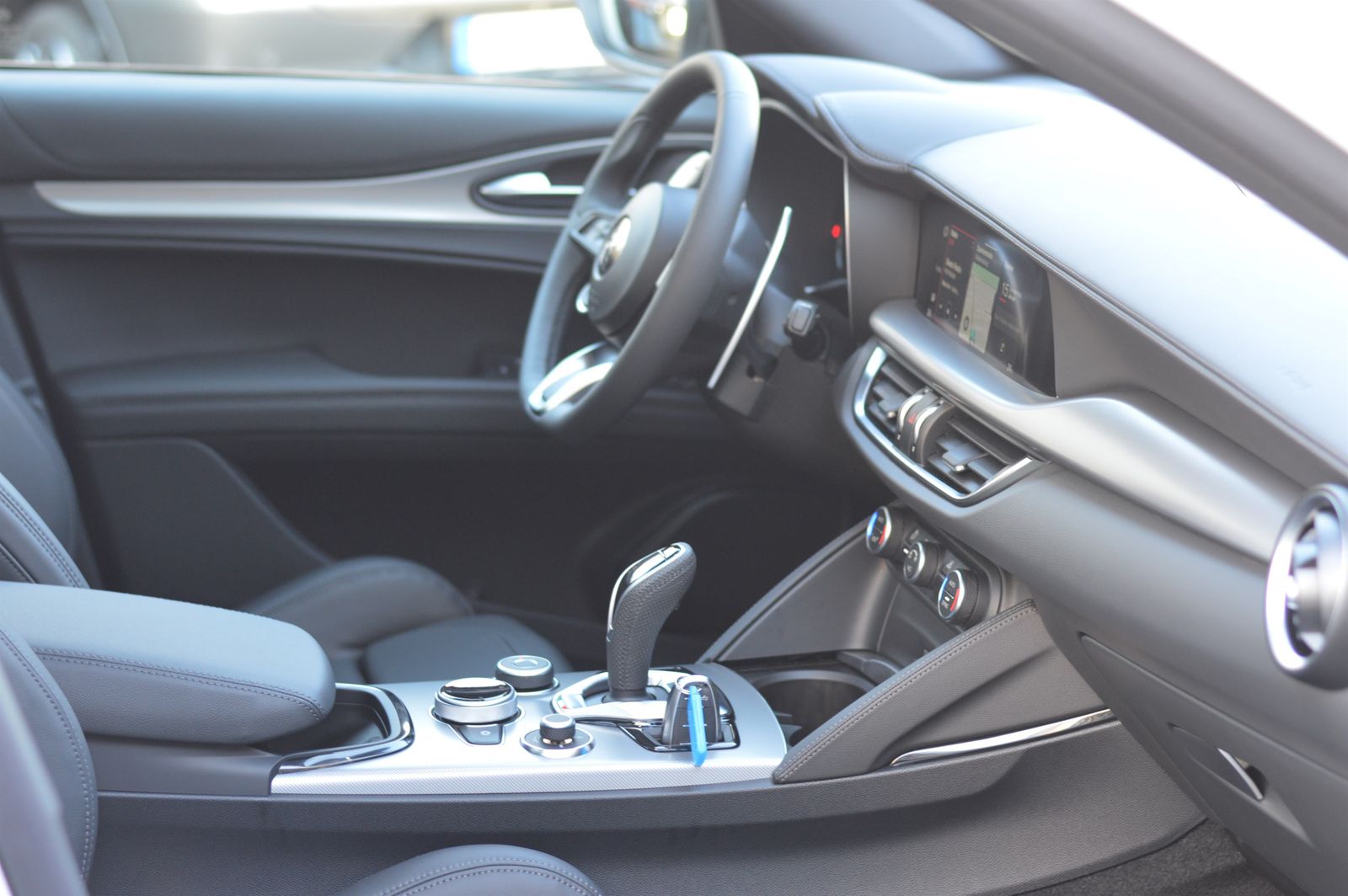 Alfa Romeo Stelvio - Bild 15