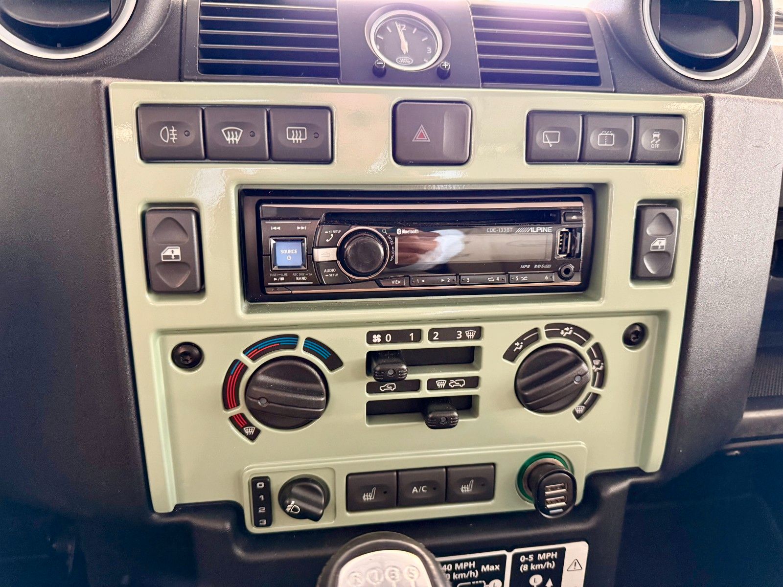 Fahrzeugabbildung Land Rover Defender 110 Heritage Station Wagon 7-Sitzer/AHK