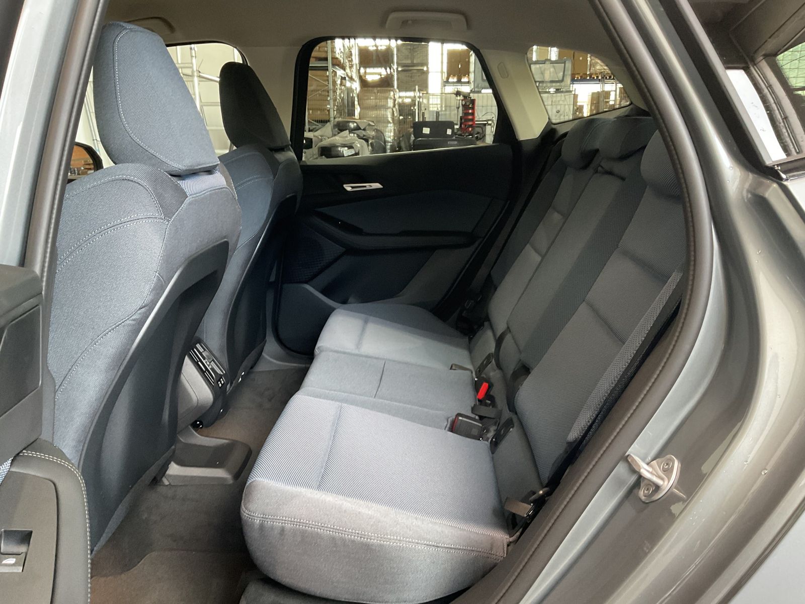 Fahrzeugeinzelansicht 13 Fahrzeugabbildung BMW 218i Anhängerkupplung, Head-Up DAB LED WLAN