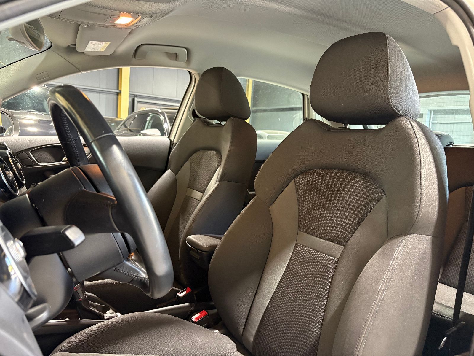 Fahrzeugabbildung Audi A1 Sportback design/S-TRONIC/PDC/NAVI/SHZ/KLIMA