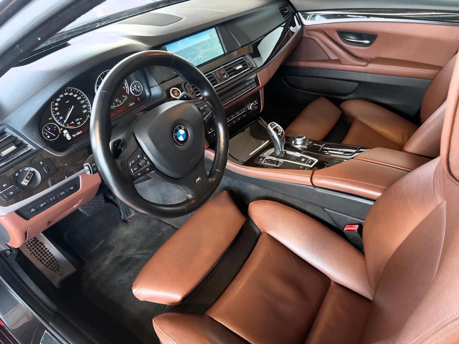 BMW 530i 3.0 272ch PACK M INDIVIDUAL - TOIT PANORAMIQUE - CUIR - HUD - ACC - VISION NOCTURNE