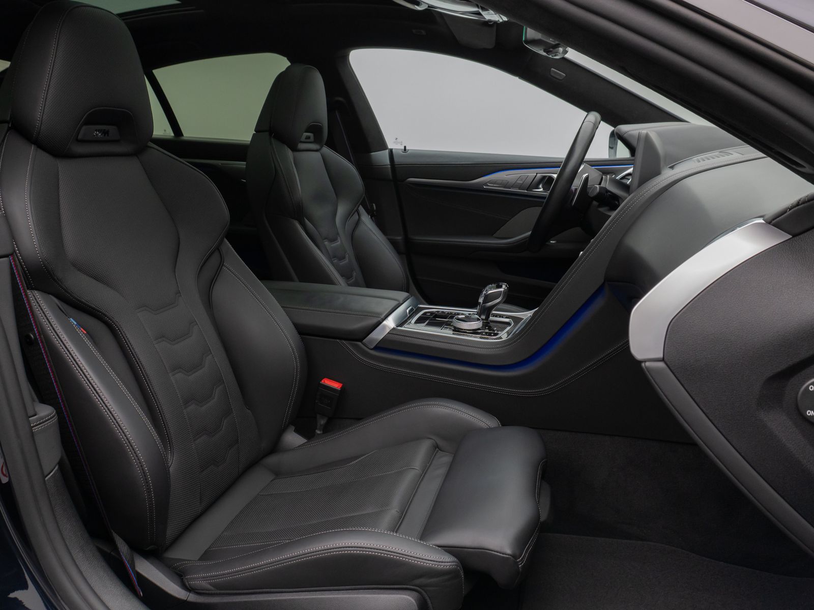 Fahrzeugabbildung BMW M850i xD GC 360° Laser SoftCl DAB Individual 20"
