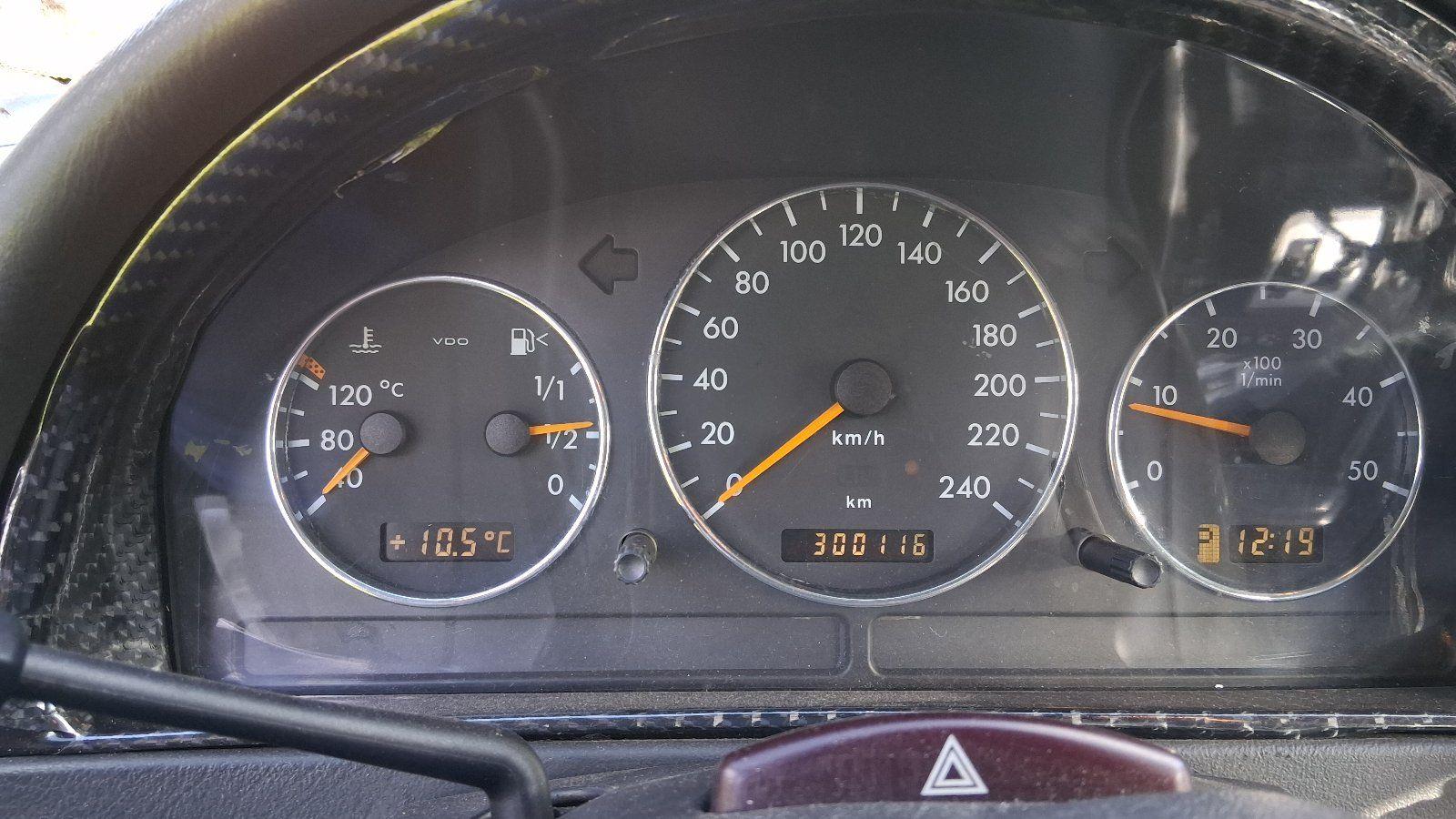 Mercedes-Benz ML270 2004 — photo 7