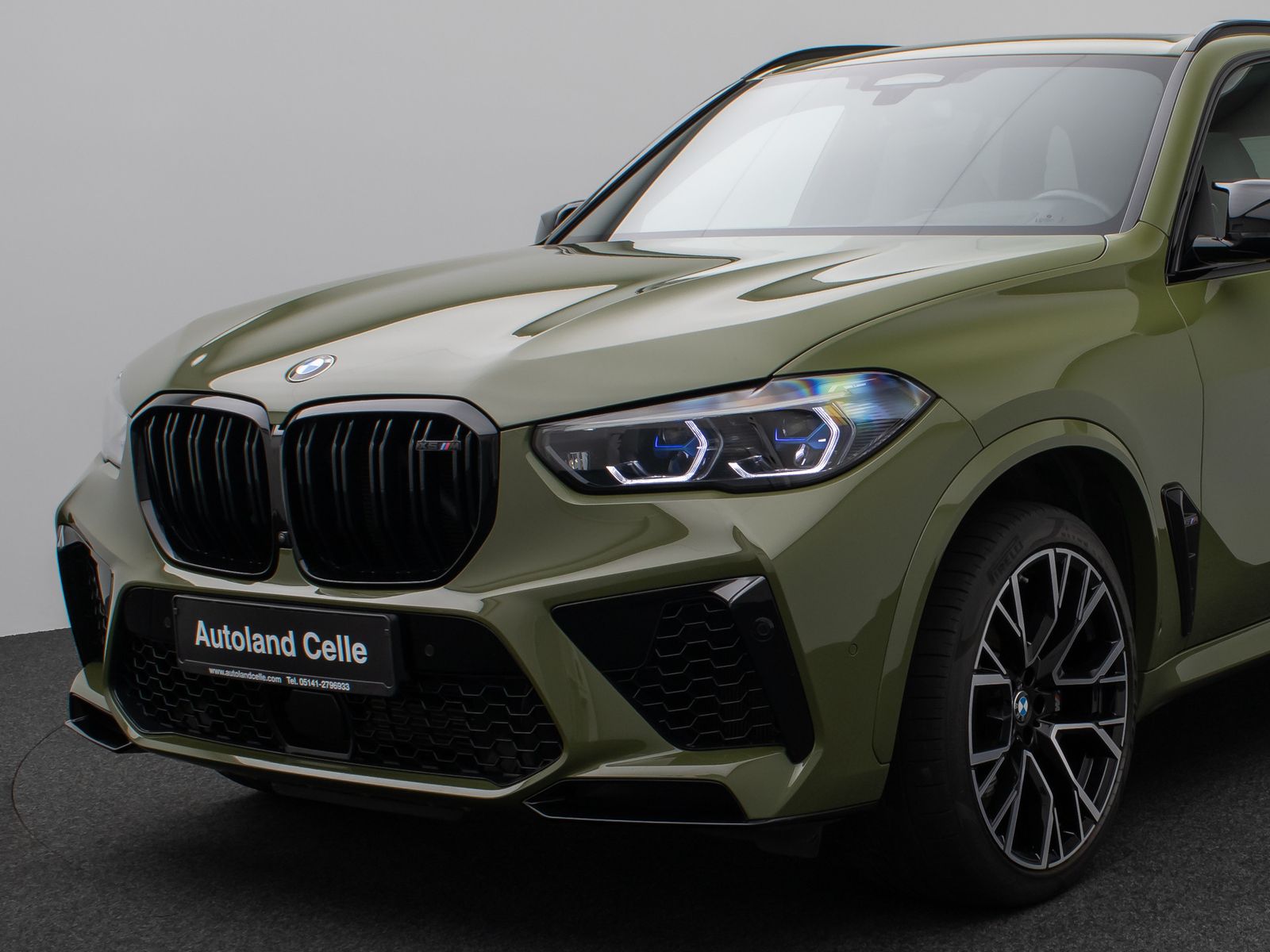 Fahrzeugabbildung BMW X5 M Competition Panorama 360°B&W IndividualVoll