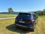 Volkswagen Tiguan 2.0 TSI 132kW DSG BMT 4MOTION Highlin... - mit Benzin-Antrieb: Geländewagen, 1.0