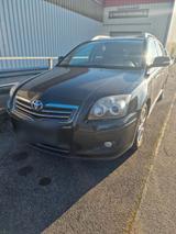 Toyota Avensis - Toyota Avensis in Duisburg
