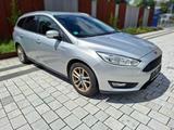 Ford Focus Tüv neu*Klima*Sitzheizung*Euro6*8Alufelgen - Ford Focus mit Benzin-Antrieb: Alufelgen