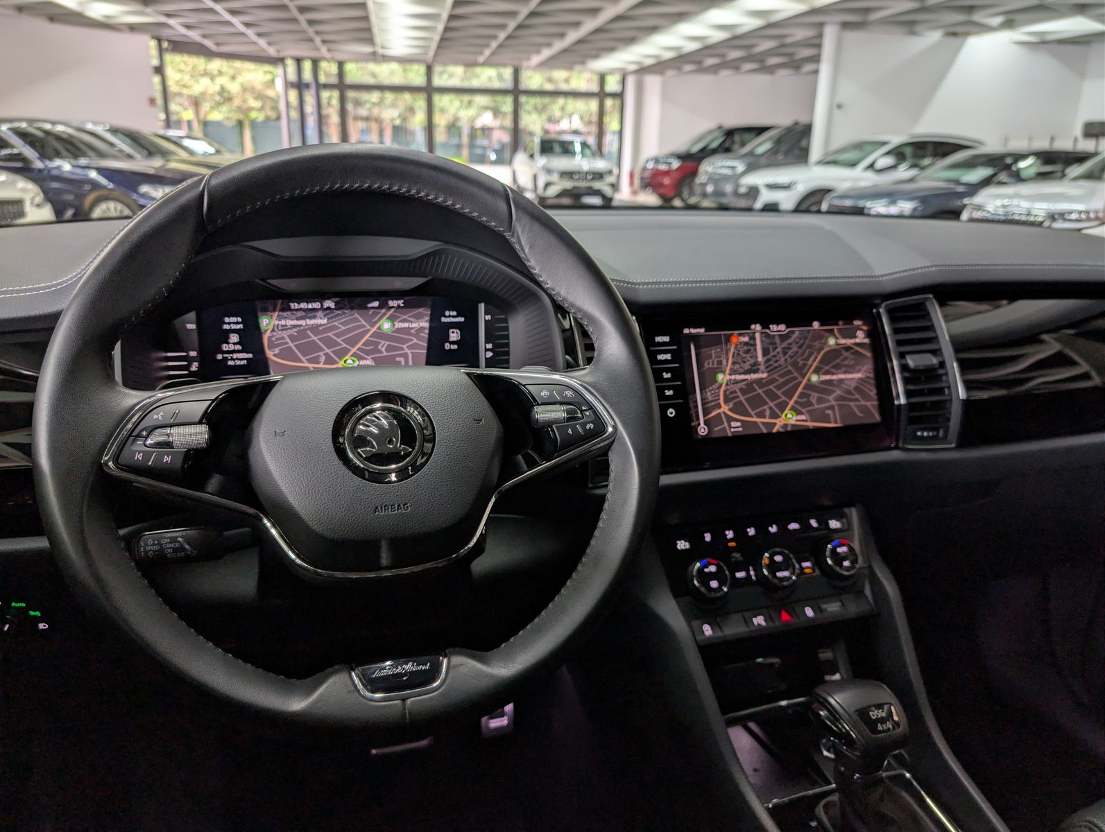 Fahrzeugabbildung SKODA Kodiaq L&amp;K 4x4 CANTON LEDER 360° ACC MEMO VIRT