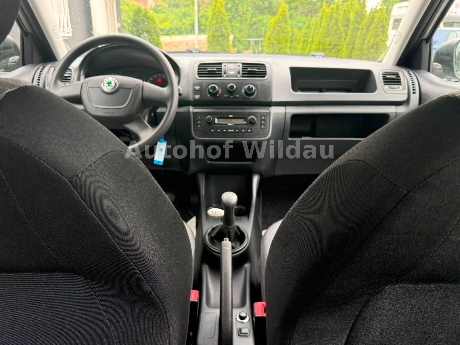 Skoda Fabia 2009 — photo 16