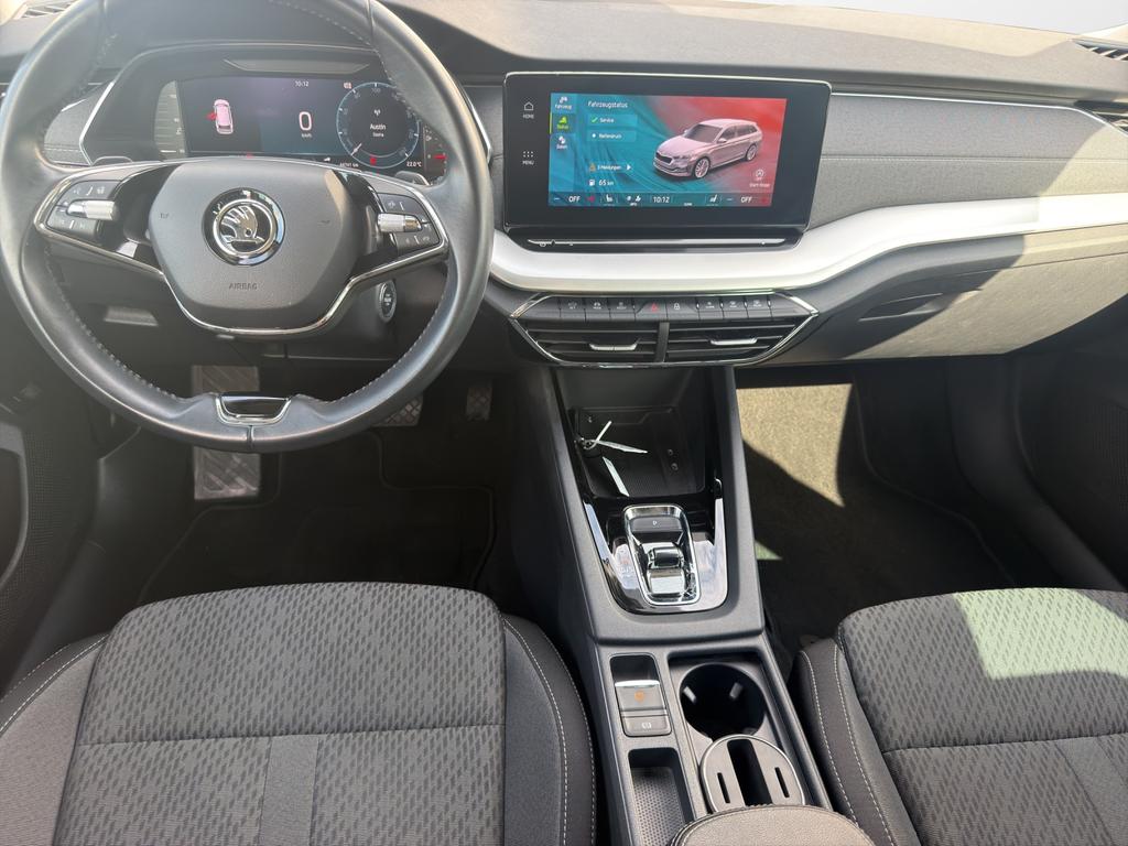 Skoda Octavia 2023 г. Чёрный, пробег 44741 км