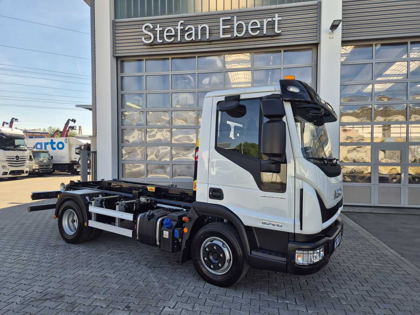 Fahrzeugabbildung Iveco Eurocargo ML80E21K 4x2 Hyva 05-32-K-DIN-BF 2xAHK