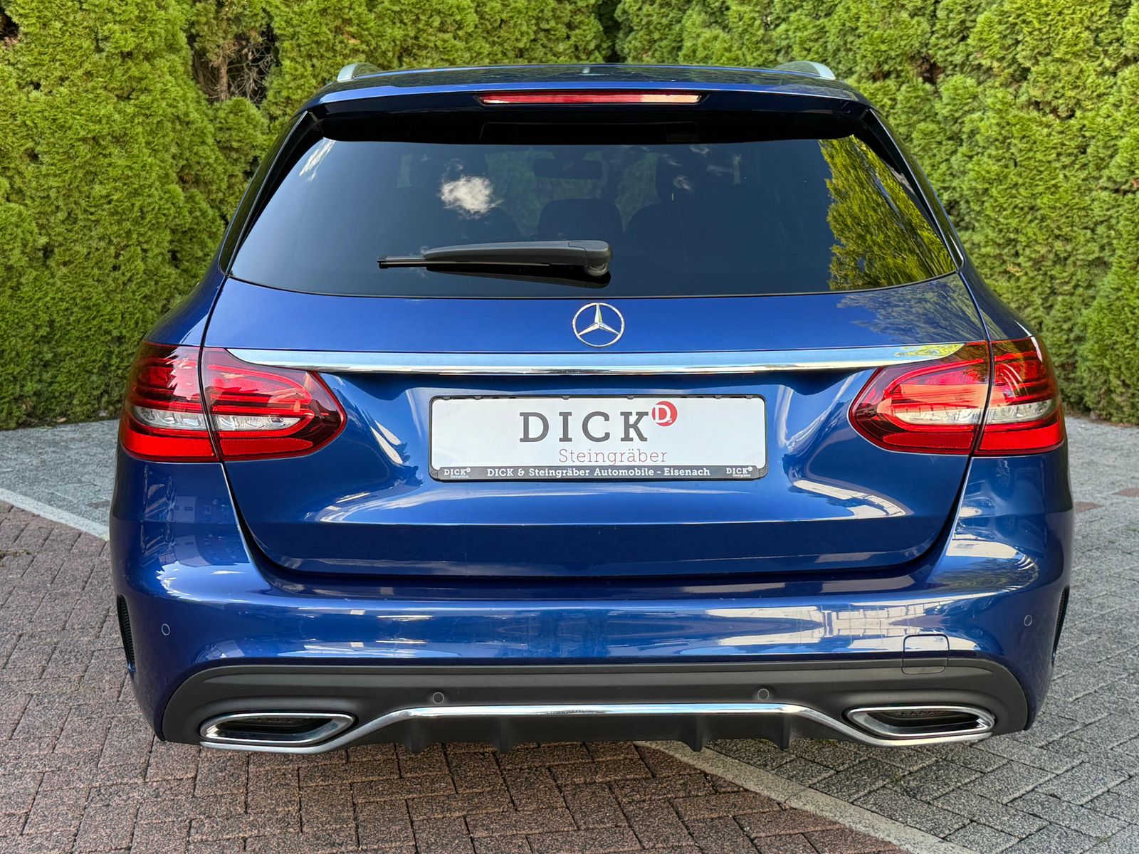 Vehicle illustration Mercedes-Benz C 200 d T 9G AMG Line LED+NAV+SHZ+ALCA+PARK+TEMP