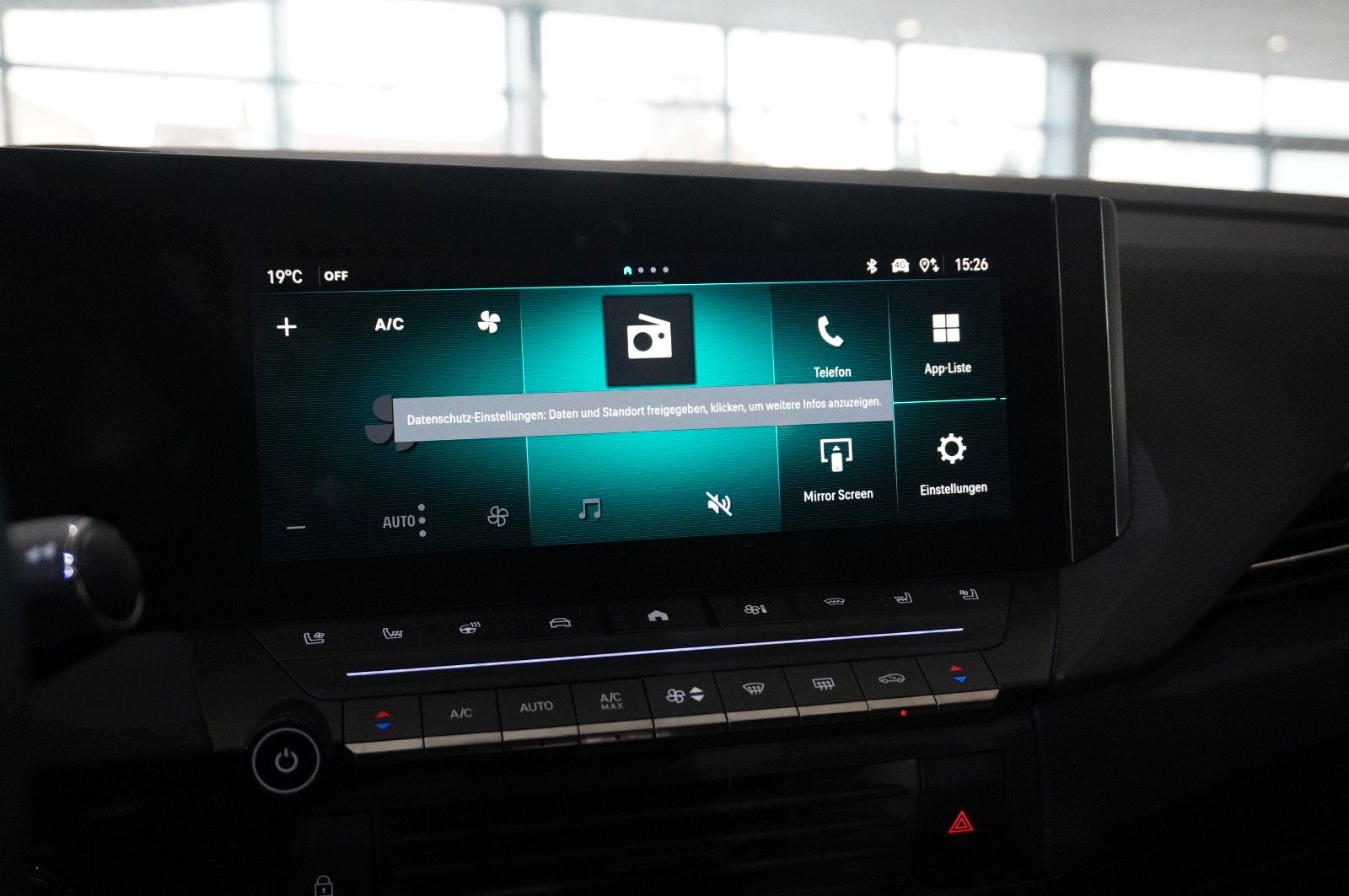 Fahrzeugabbildung Opel Astra ST 1.2T ULTIMATE NAVI/LED/PANO./SPORT/DAB+