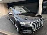 Audi SQ7 4.0 TDI qu NAV|PANO|AHK|MATRIX|STANDHZG|SOFT - Audi SQ7 aus 2019
