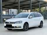 Volkswagen VW Passat Kombi / Automatik / DSG / CNG Be... - Volkswagen Passat mit CNG-Antrieb