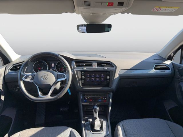 Tiguan LIFE 2.0 TDI DSG NAVI AHK APP-CON LENKR:H