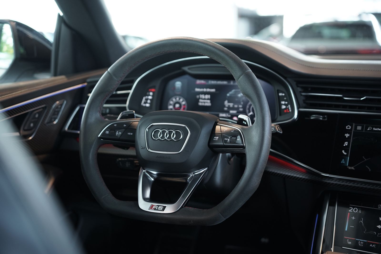 Audi Rsq8