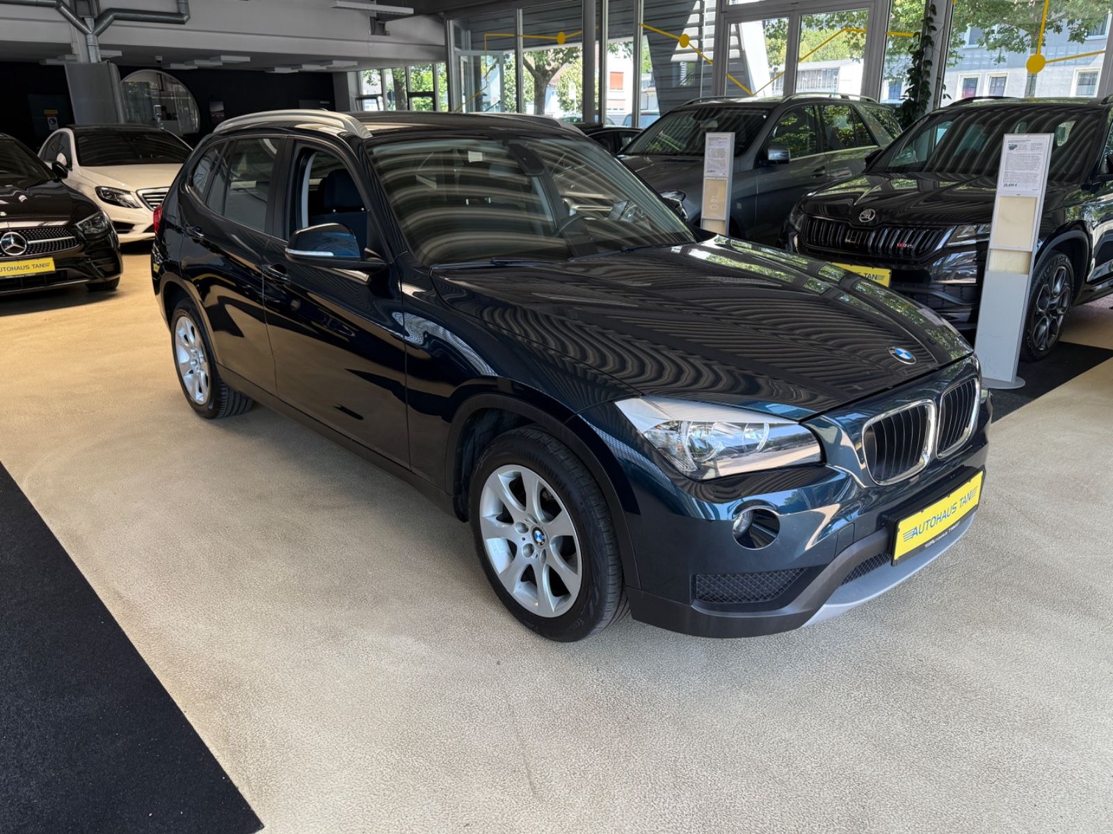Fahrzeugabbildung BMW X1 sDrive 16 d