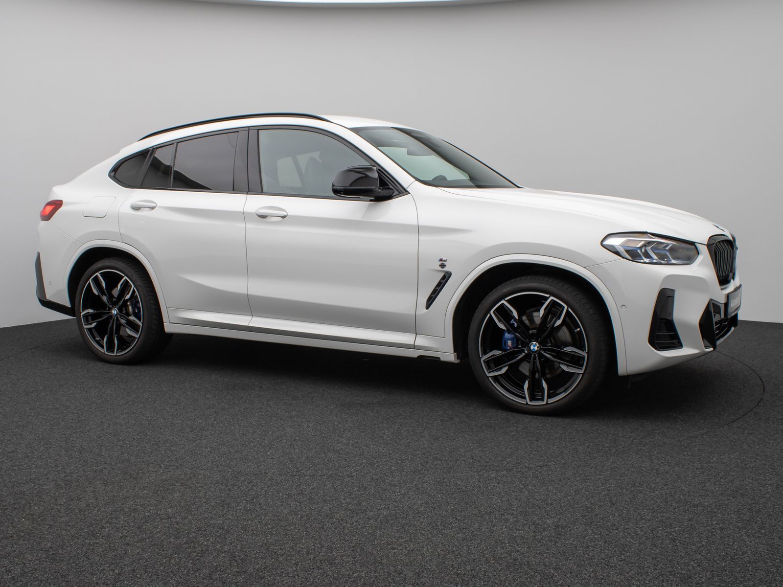 Fahrzeugabbildung BMW X4 M40d  360° HUD HiFi Laser Komfort AHK 21Zoll