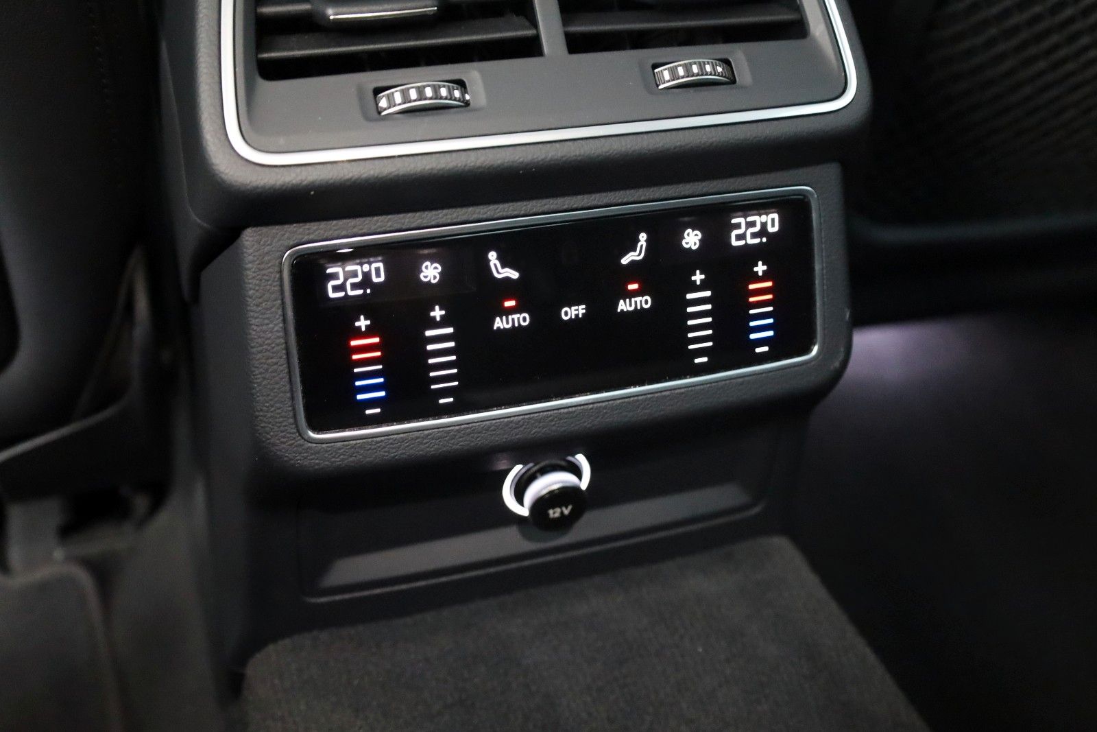 Fahrzeugabbildung Audi A6 Lim. 40 TDI design T.Leder,Navi,LED,ACC,SR+WR