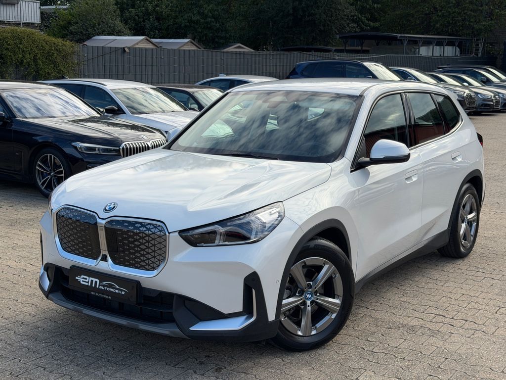 Image of BMW iX1
