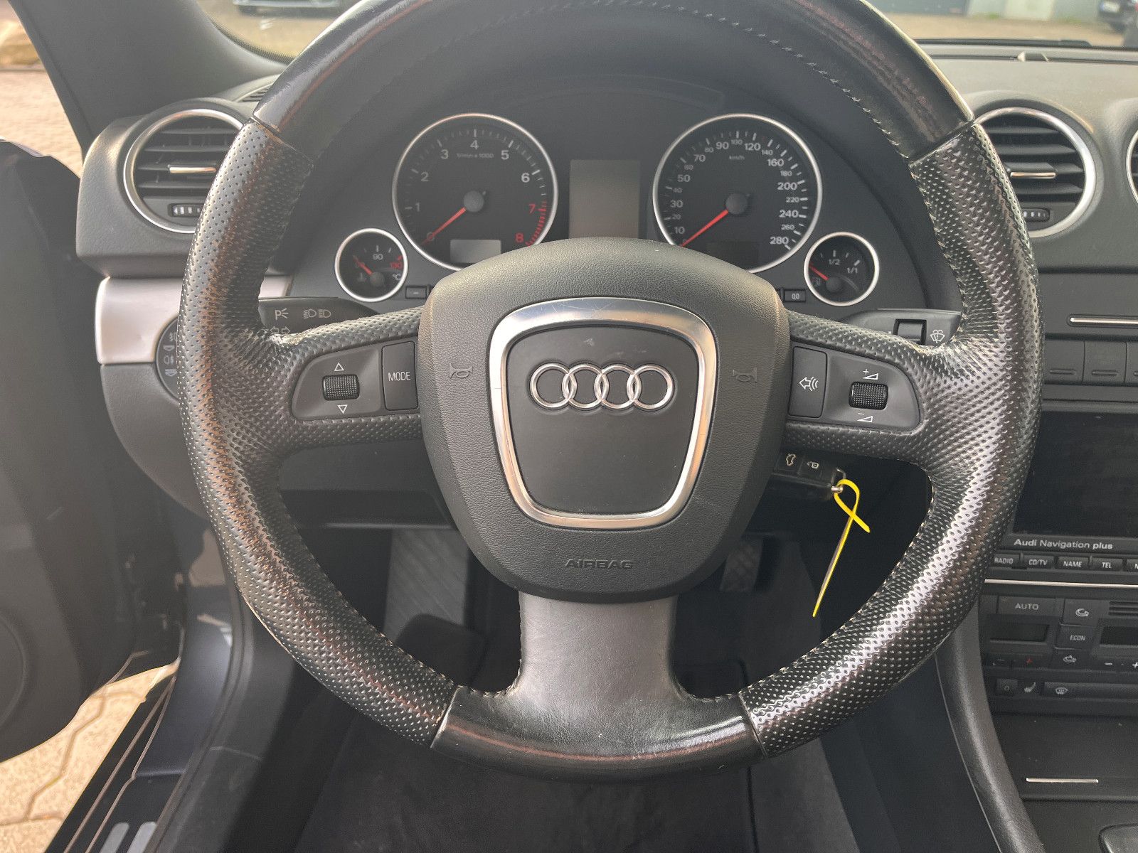 Fahrzeugabbildung Audi A4 Cabriolet 2.0 TFSI