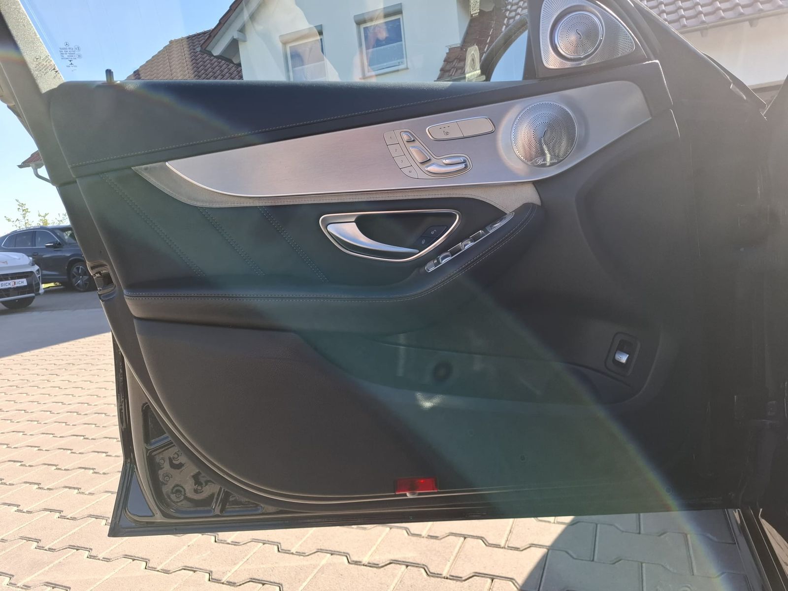 Fahrzeugabbildung Mercedes-Benz c63s AMG PANO*LEDER*BURMESTER*MULTIBEAM*DISTR.